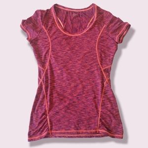 Athleta womens ruched athletic t-shirt, pink space dye stretch. Size Small
